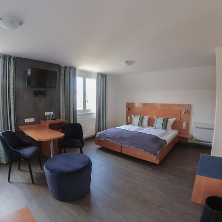 Hotel & Gaestehaus Im Ziegelweg Klimatisiert Eintrittskarten Fuer Den Europa-Park Erhalten Sie Garantiert Ueber Uns Руст Экстерьер фото