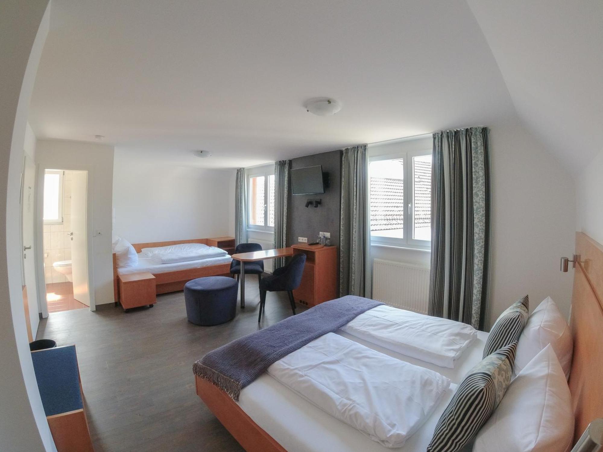 Hotel & Gaestehaus Im Ziegelweg Klimatisiert Eintrittskarten Fuer Den Europa-Park Erhalten Sie Garantiert Ueber Uns Руст Экстерьер фото