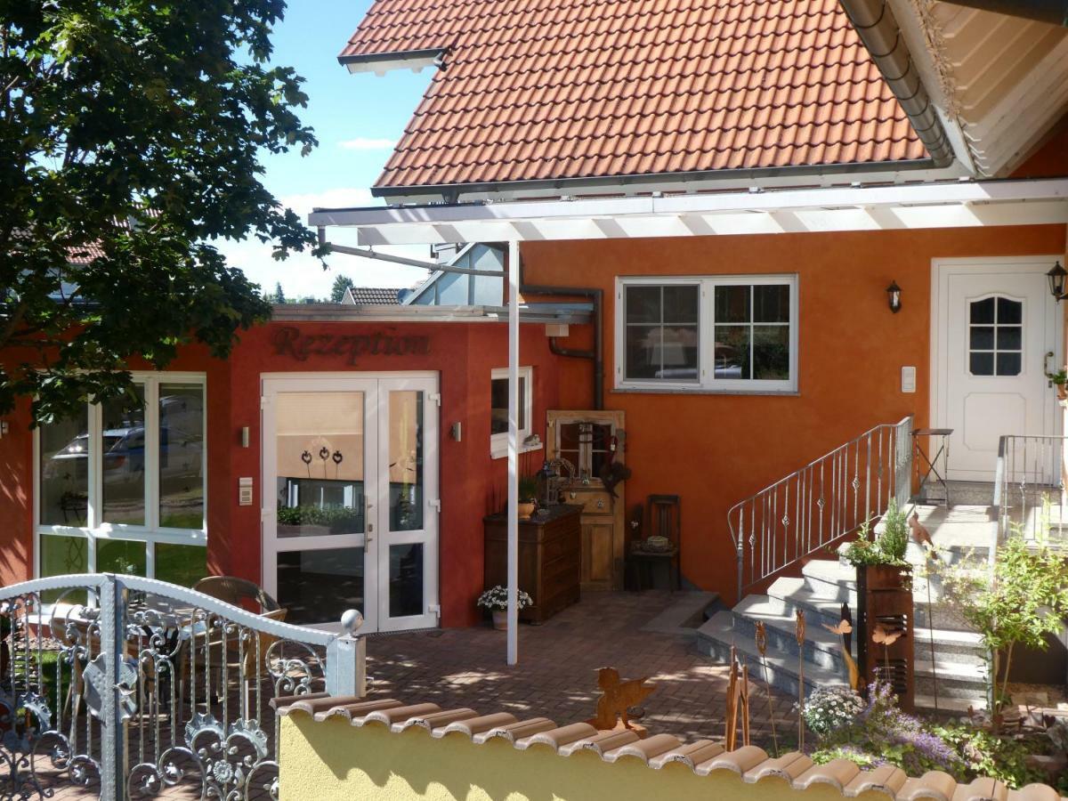 Hotel & Gaestehaus Im Ziegelweg Klimatisiert Eintrittskarten Fuer Den Europa-Park Erhalten Sie Garantiert Ueber Uns Руст Экстерьер фото